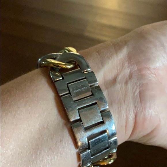 Michael Kors Watch - Picture 6 of 6